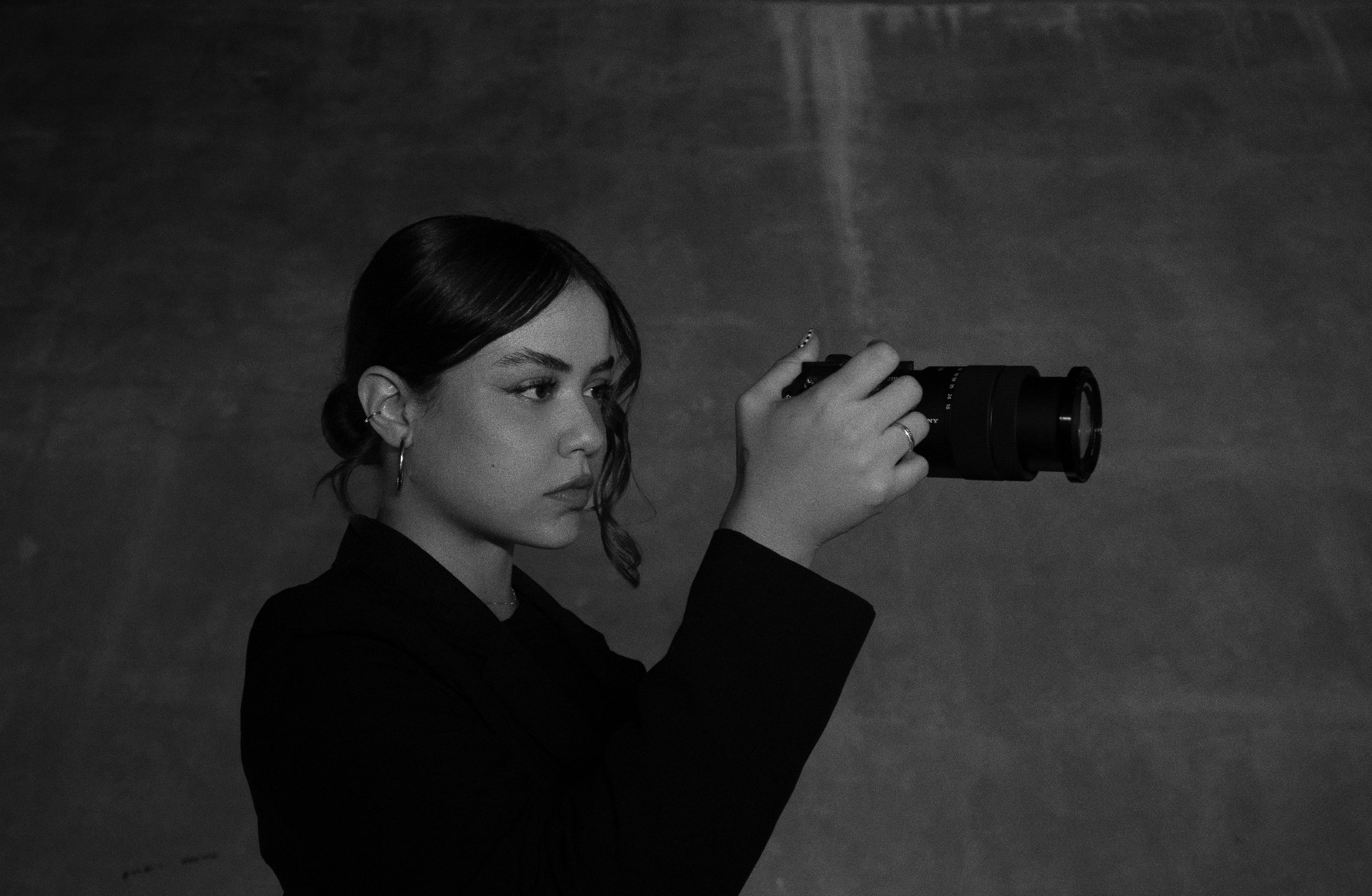 Júlia Trindade fotografando
